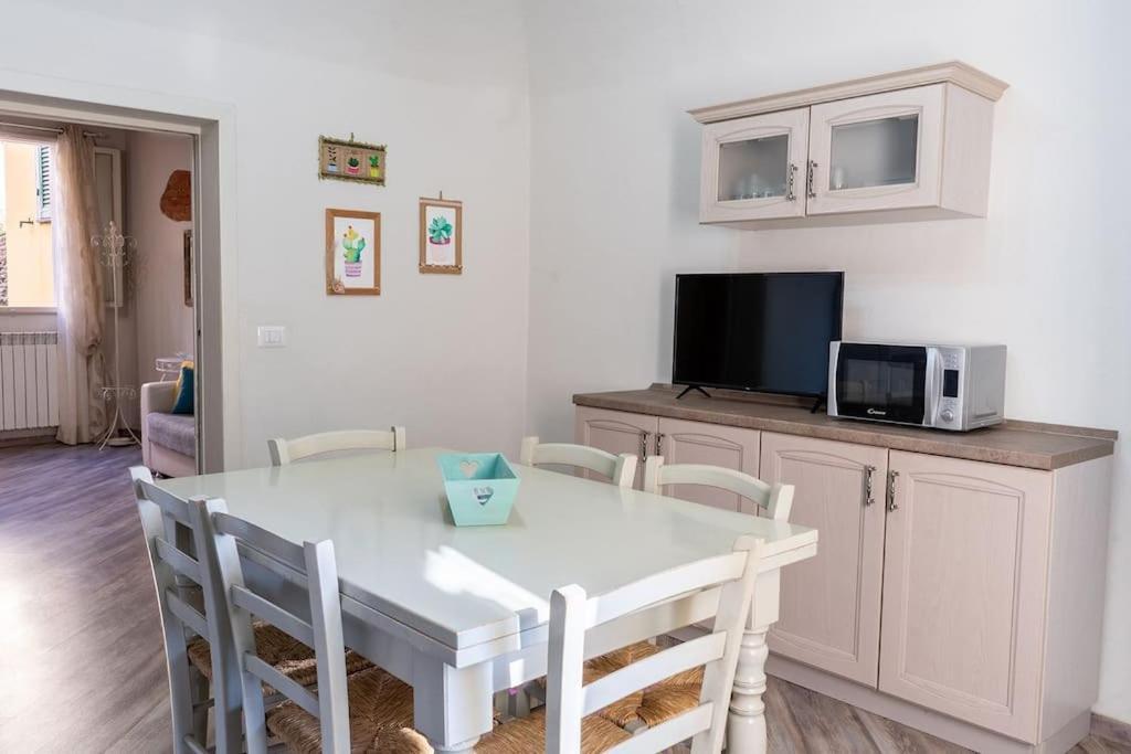 בטולה Casa Vacanze L'Angolo Fiorito מראה חיצוני תמונה