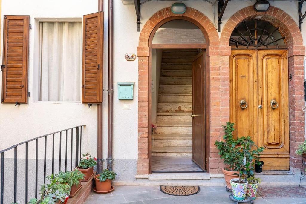 בטולה Casa Vacanze L'Angolo Fiorito מראה חיצוני תמונה