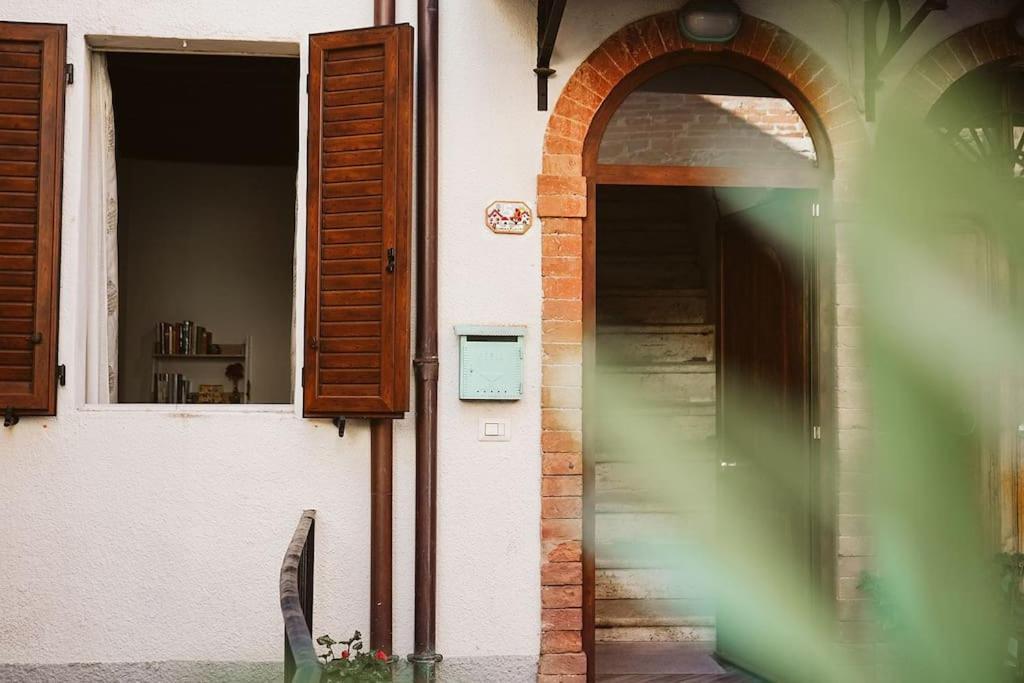 בטולה Casa Vacanze L'Angolo Fiorito מראה חיצוני תמונה